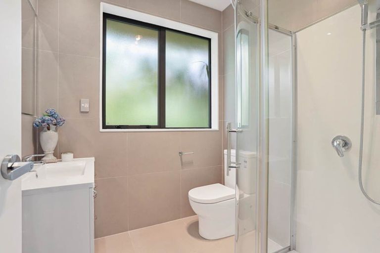 Photo of property in 46 Universal Drive, Henderson, Auckland, 0610