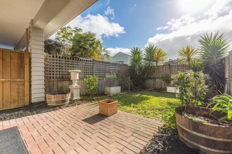 Photo of property in The Grange, 69/92 Bush Road, Albany, Auckland, 0632