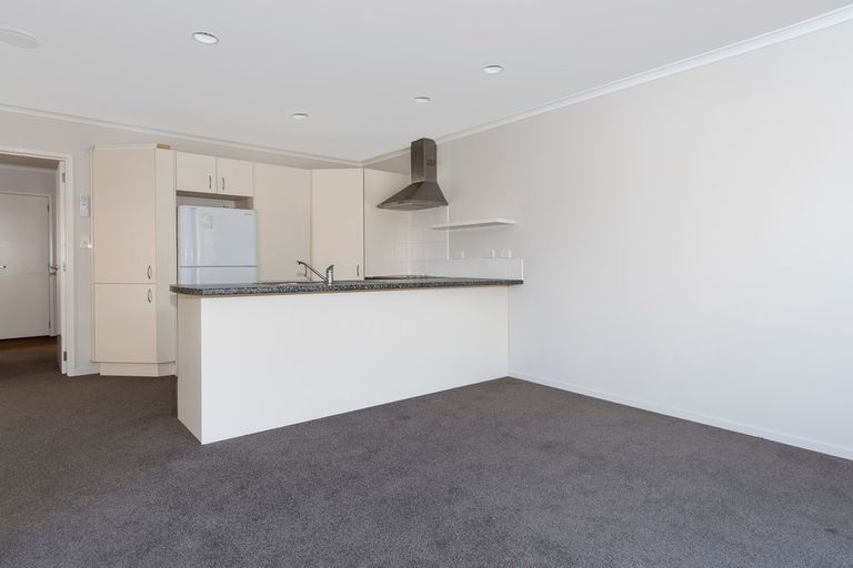 Photo of property in 8/19 Glencarron Place, Bethlehem, Tauranga, 3110