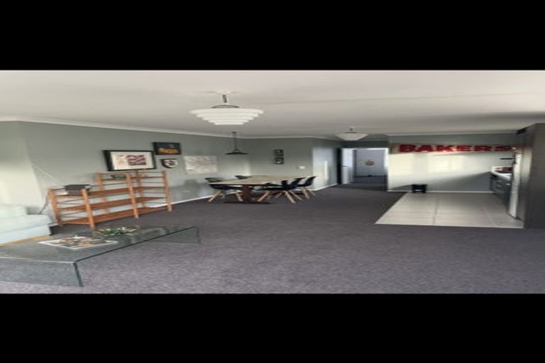Photo of property in 30 Downe Street, New Plymouth, 4310