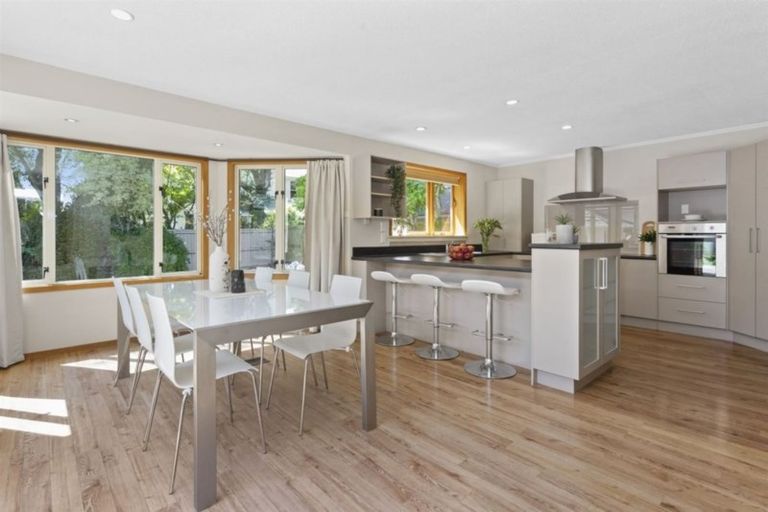 Photo of property in 110 Clyde Road, Ilam, Christchurch, 8041