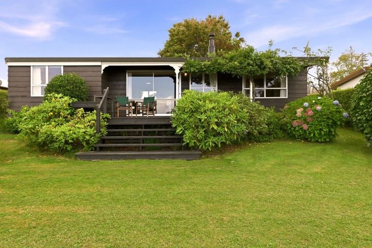 Photo of property in 10 Nisbet Terrace, Kinloch, Taupo, 3377