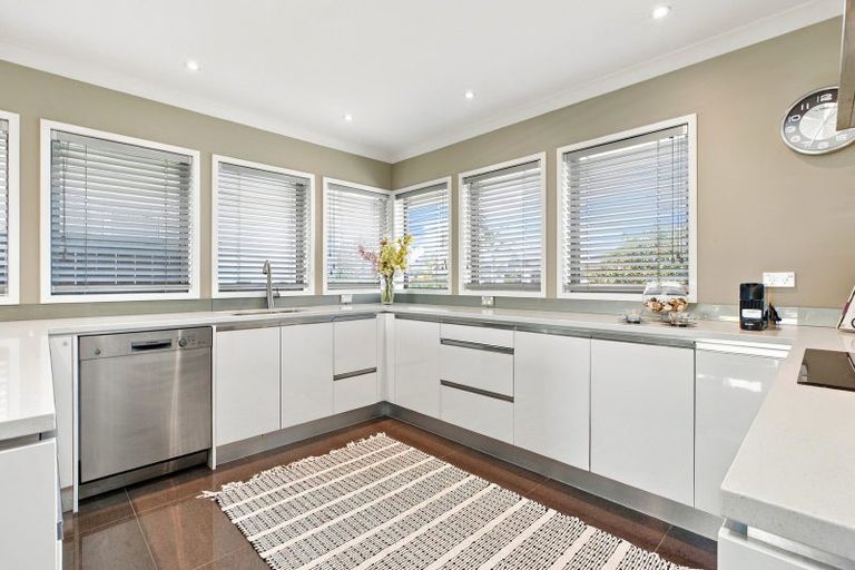 Photo of property in 82 Palm Springs Boulevard, Papamoa Beach, Papamoa, 3118