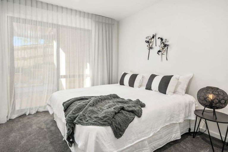 Photo of property in 21 Coprosma Crescent, Waipahihi, Taupo, 3330