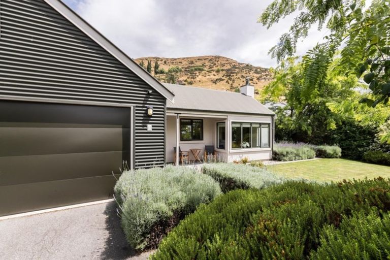 Photo of property in 3 Bramshill Drive, Lower Shotover, Queenstown, 9371