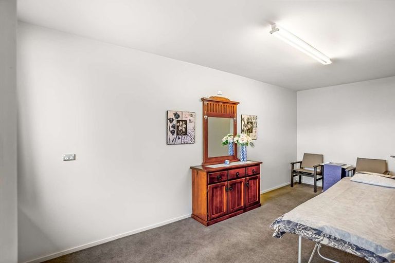 Photo of property in 11 Church Street, Oxford, 7430