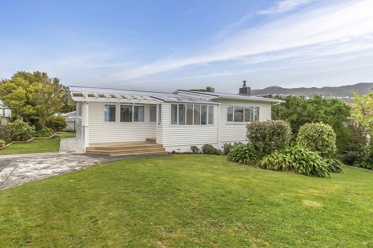 Photo of property in 72 Fraser Avenue, Johnsonville, Wellington, 6037