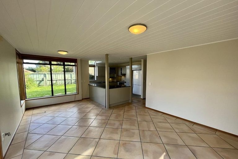Photo of property in 20a Otakau Road, Milford, Auckland, 0620