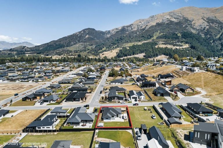 Photo of property in 10 Magpie Place, Lake Hawea, 9382