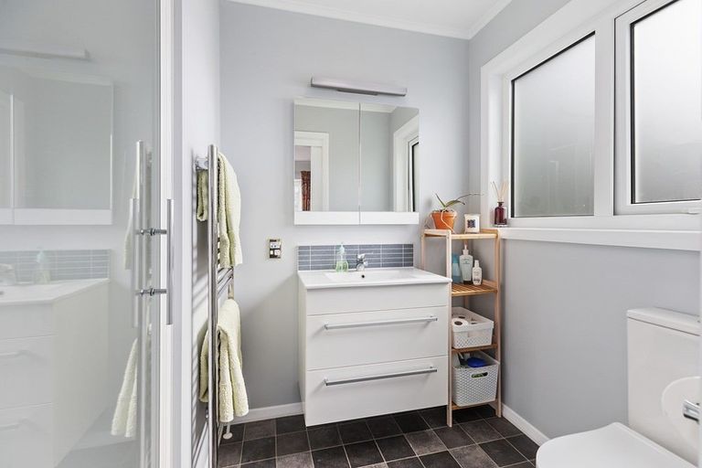 Photo of property in 8 Lethenty Way, Karori, Wellington, 6012