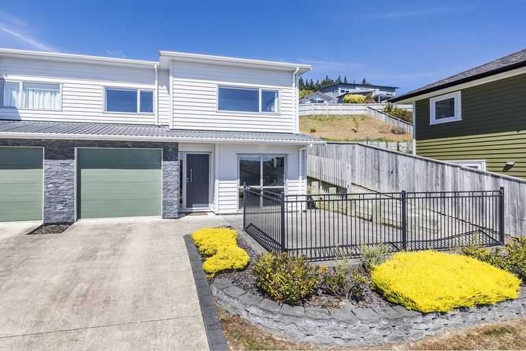 Photo of property in 9a Madeira Close, Whitby, Porirua, 5024