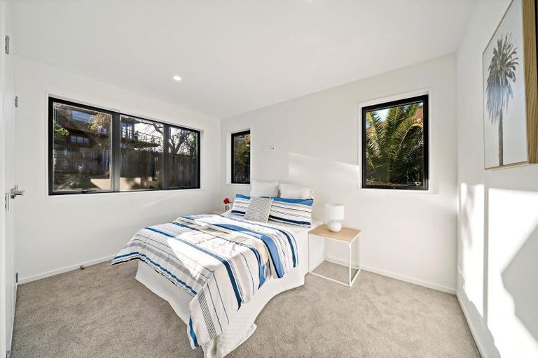 Photo of property in 11 Tawapou Close, Massey, Auckland, 0614