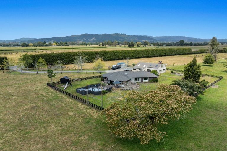 Photo of property in 27 Putiki Road, Edgecumbe, Whakatane, 3193