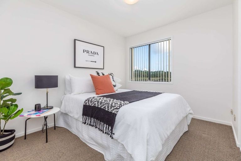 Photo of property in 2i/17 Crown Lynn Place, New Lynn, Auckland, 0600