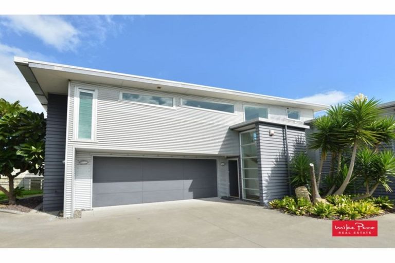 Photo of property in 34 Ripiro Drive, Baylys Beach, Dargaville, 0377