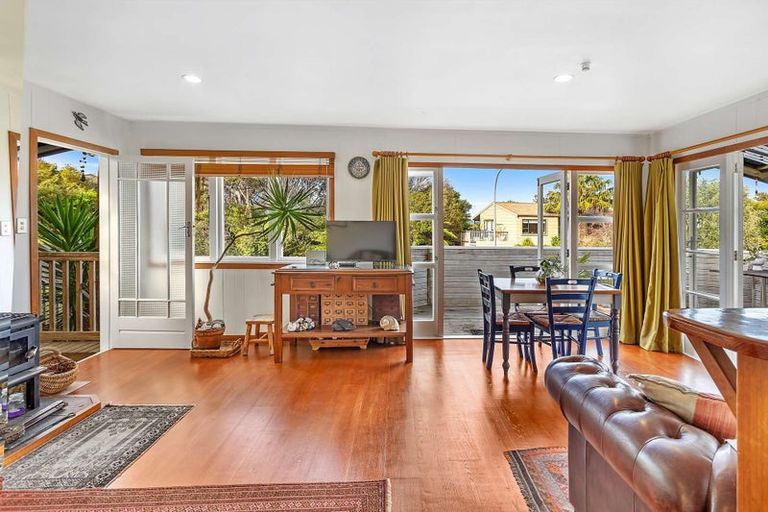 Photo of property in 24 Punga Place, Whitianga, 3510