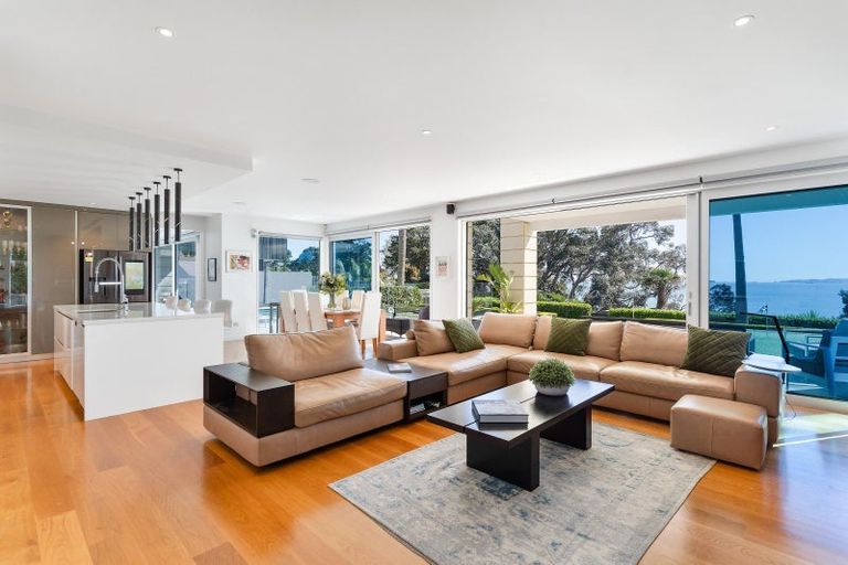 Photo of property in 40 Oceania Place, Mellons Bay, Auckland, 2014