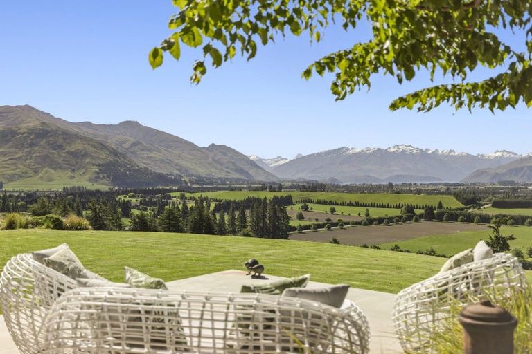 Photo of property in 633 Mount Barker Road, Wanaka, 9382