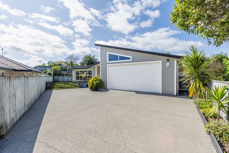 Photo of property in 15 Datum Way, Paraparaumu, 5032