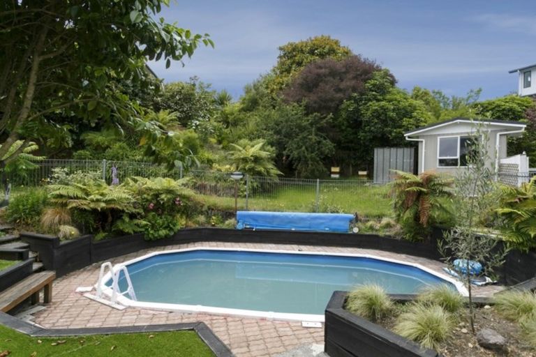 Photo of property in 18 Ingle Avenue, Waipahihi, Taupo, 3330