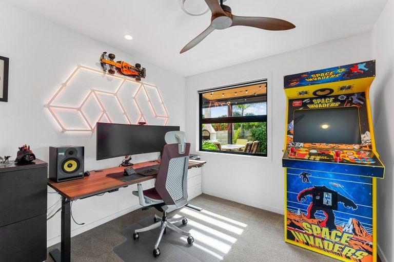 Photo of property in 64 Drabble Crescent, Papamoa Beach, Papamoa, 3118