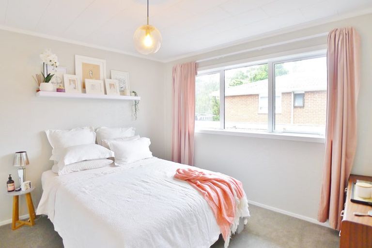 Photo of property in 25a Lidcombe Place, Avondale, Auckland, 1026