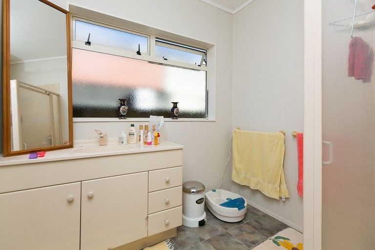 Photo of property in 29 Karaka Street, Merrilands, New Plymouth, 4312