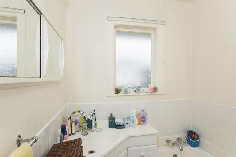 Photo of property in 14 Tui Street, Outer Kaiti, Gisborne, 4010