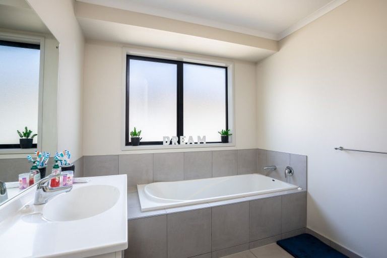 Photo of property in 25c Dolphin Parade, Bell Block, New Plymouth, 4312