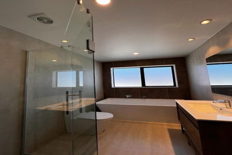 Photo of property in 7a Hinau Street, New Lynn, Auckland, 0600