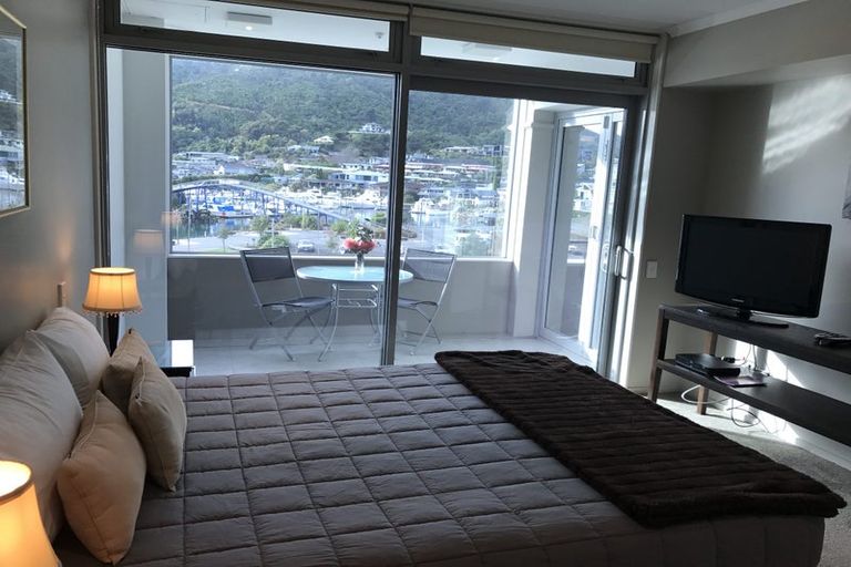 Photo of property in Oxleys Rock Apartments, 401/6 London Quay, Picton, 7220