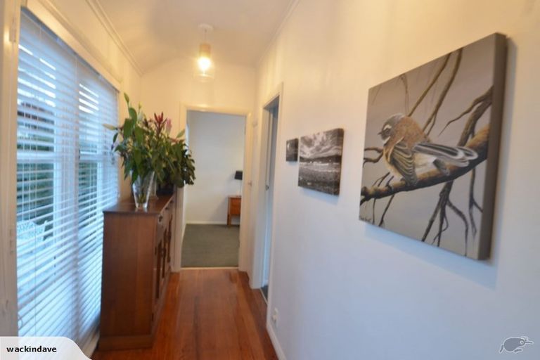 Photo of property in 8 Berkshire Avenue, Wilton, Wellington, 6012