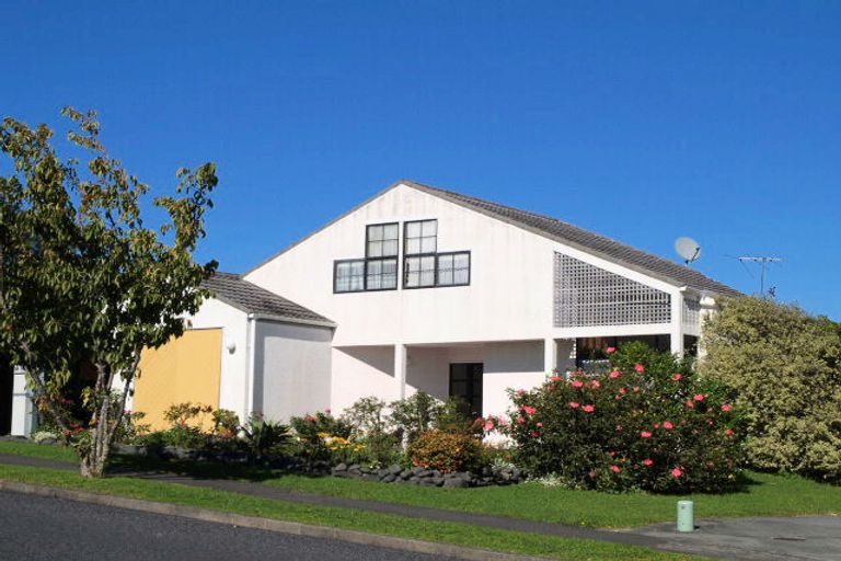 Photo of property in 12 Orangewood Drive, Northpark, Auckland, 2013