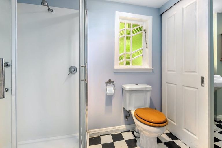 Photo of property in 1/45 Airlie Road, Plimmerton, Porirua, 5026