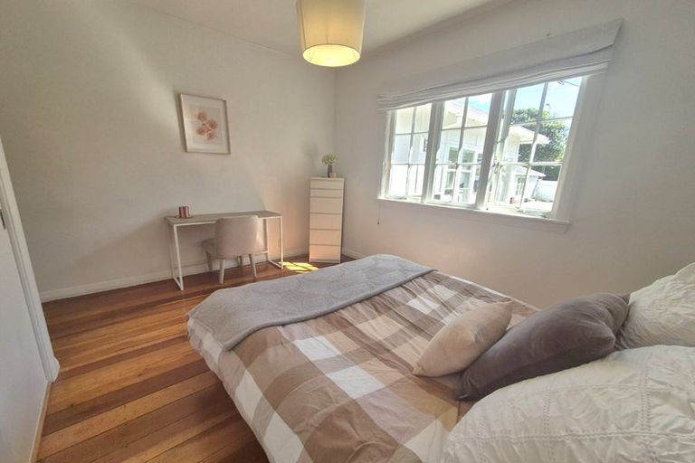 Photo of property in 403 Muritai Road, Eastbourne, Lower Hutt, 5013