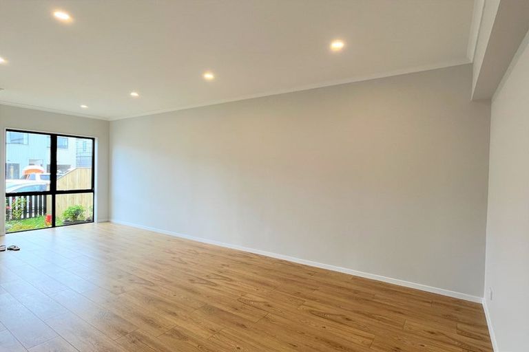 Photo of property in 23 Coast Garden Drive, Hobsonville, Auckland, 0616