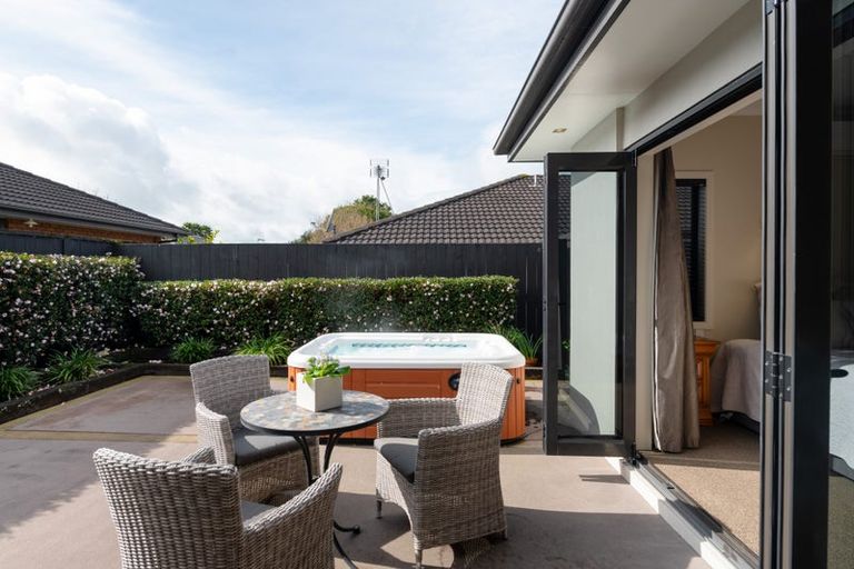 Photo of property in 52 Wiltshire Drive, Huntington, Hamilton, 3210