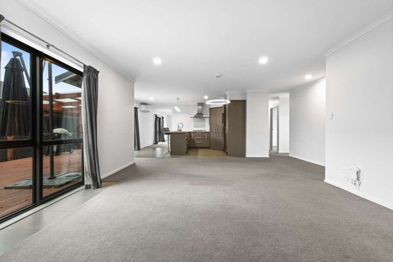 Photo of property in 28 Carroll Place, Owhata, Rotorua, 3010