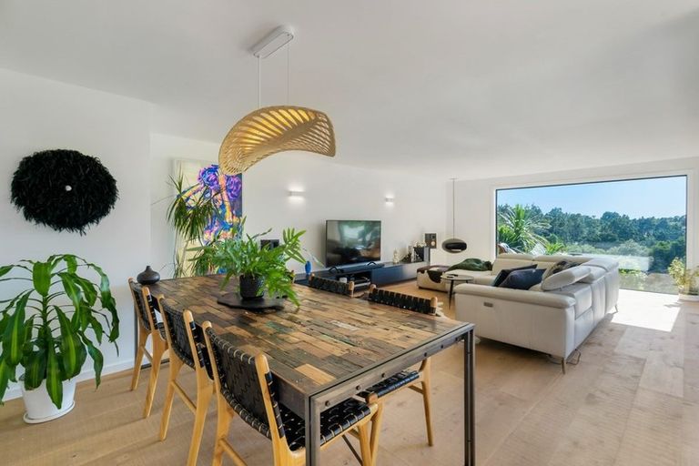 Photo of property in 52 Tanekaha Road, Titirangi, Auckland, 0604