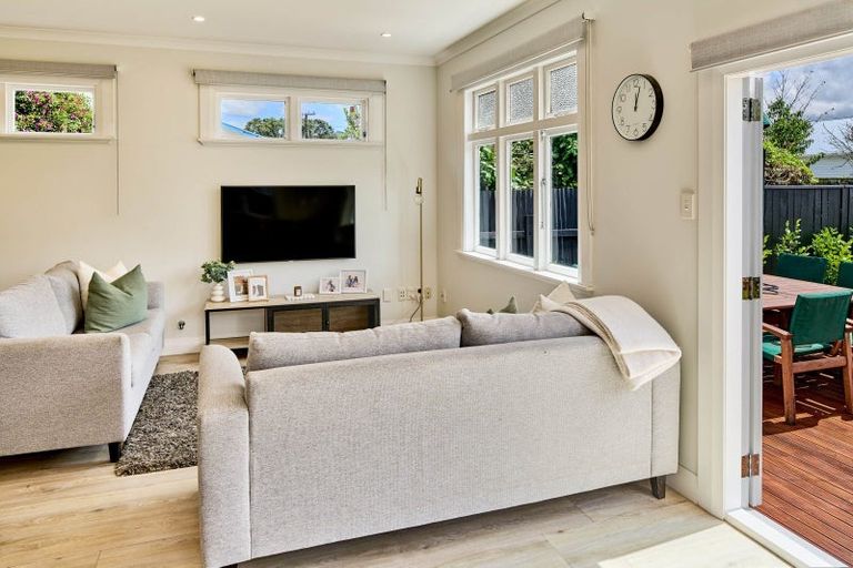 Photo of property in 1 Malone Road, Waterloo, Lower Hutt, 5011