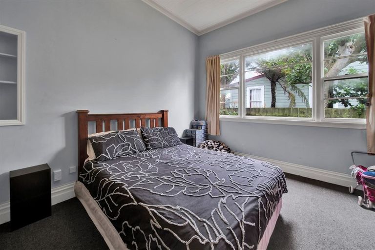 Photo of property in 15 Surrey Street, Hawera, 4610