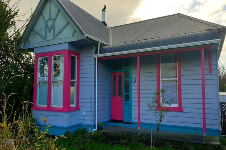 Photo of property in 8 Centre Street, Strathern, Invercargill, 9812