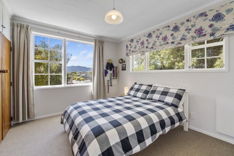 Photo of property in 75 Eatwell Avenue, Paraparaumu Beach, Paraparaumu, 5032