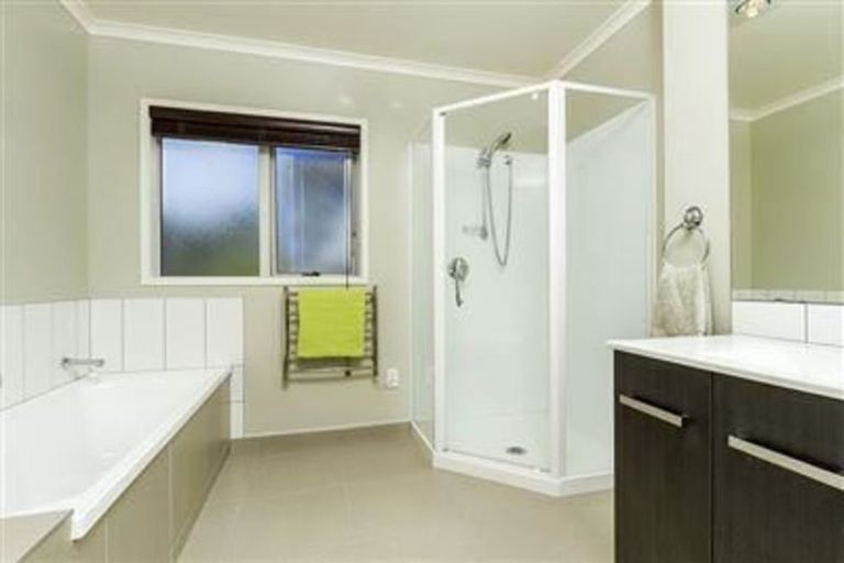 Photo of property in 27 Mural Place, Greenhithe, Auckland, 0632