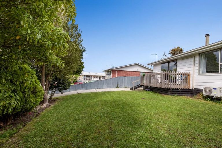 Photo of property in 24 Fergusson Street, Marton, 4710