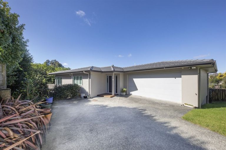 Photo of property in 317a Glenfield Road, Glenfield, Auckland, 0629