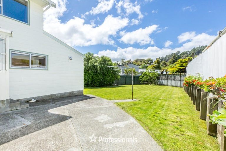 Photo of property in 9 Clinker Grove, Silverstream, Upper Hutt, 5019
