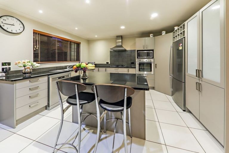 Photo of property in 11 Karson Place, Flat Bush, Auckland, 2016