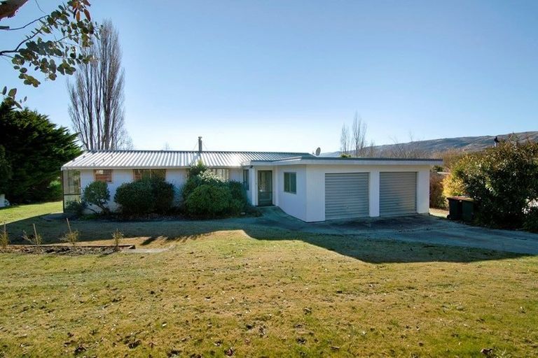 Photo of property in 17 Paisley Place, Roxburgh, 9500