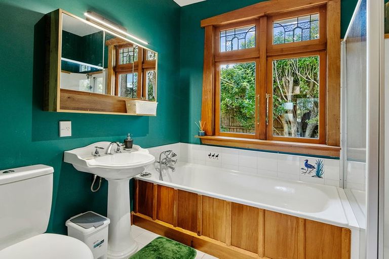 Photo of property in 2/23 Fifield Terrace, Waltham, Christchurch, 8023